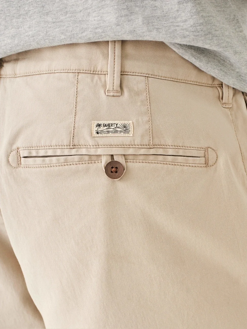 Faherty NWT Island Life Short Faded Khaki 38‎ Organic Cotton
